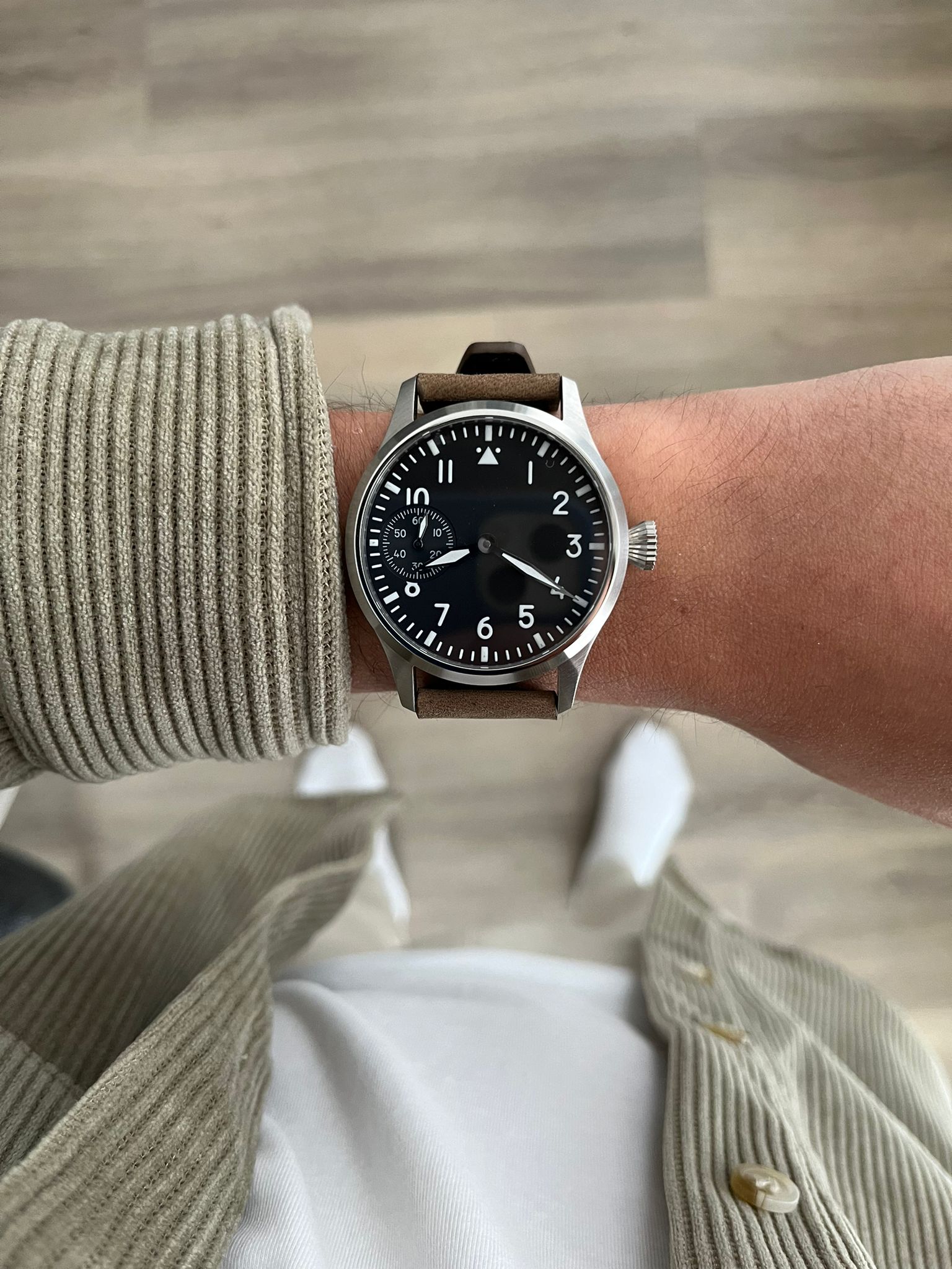 Sterile dial 42mm Pilot watch with riveted leather strap