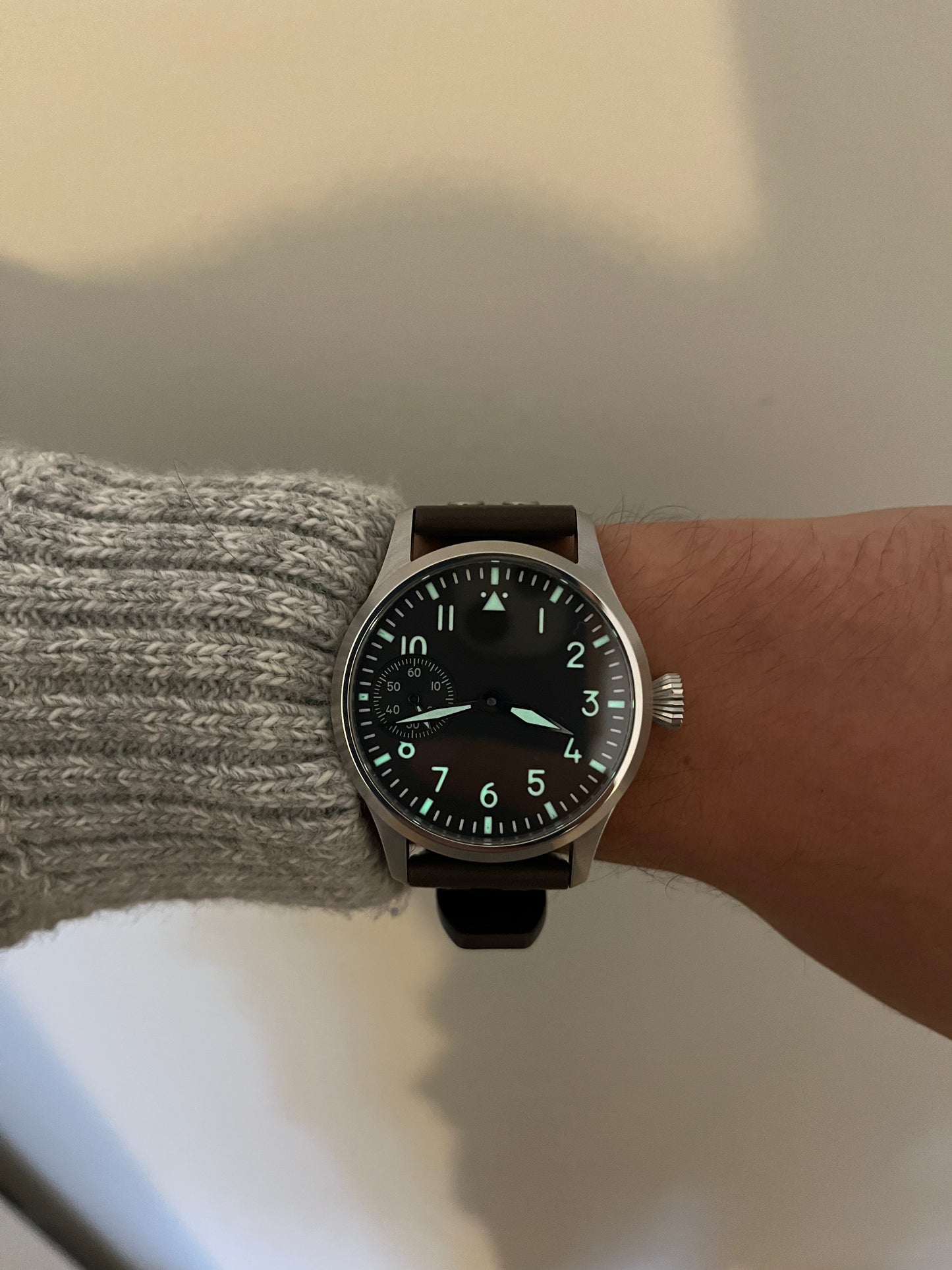 Sterile dial - 42mm Pilot watch with riveted leather strap - uniqwatchmods.nl