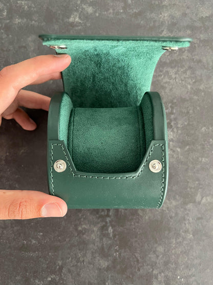 Green travel watch case - uniqwatchmods.nl